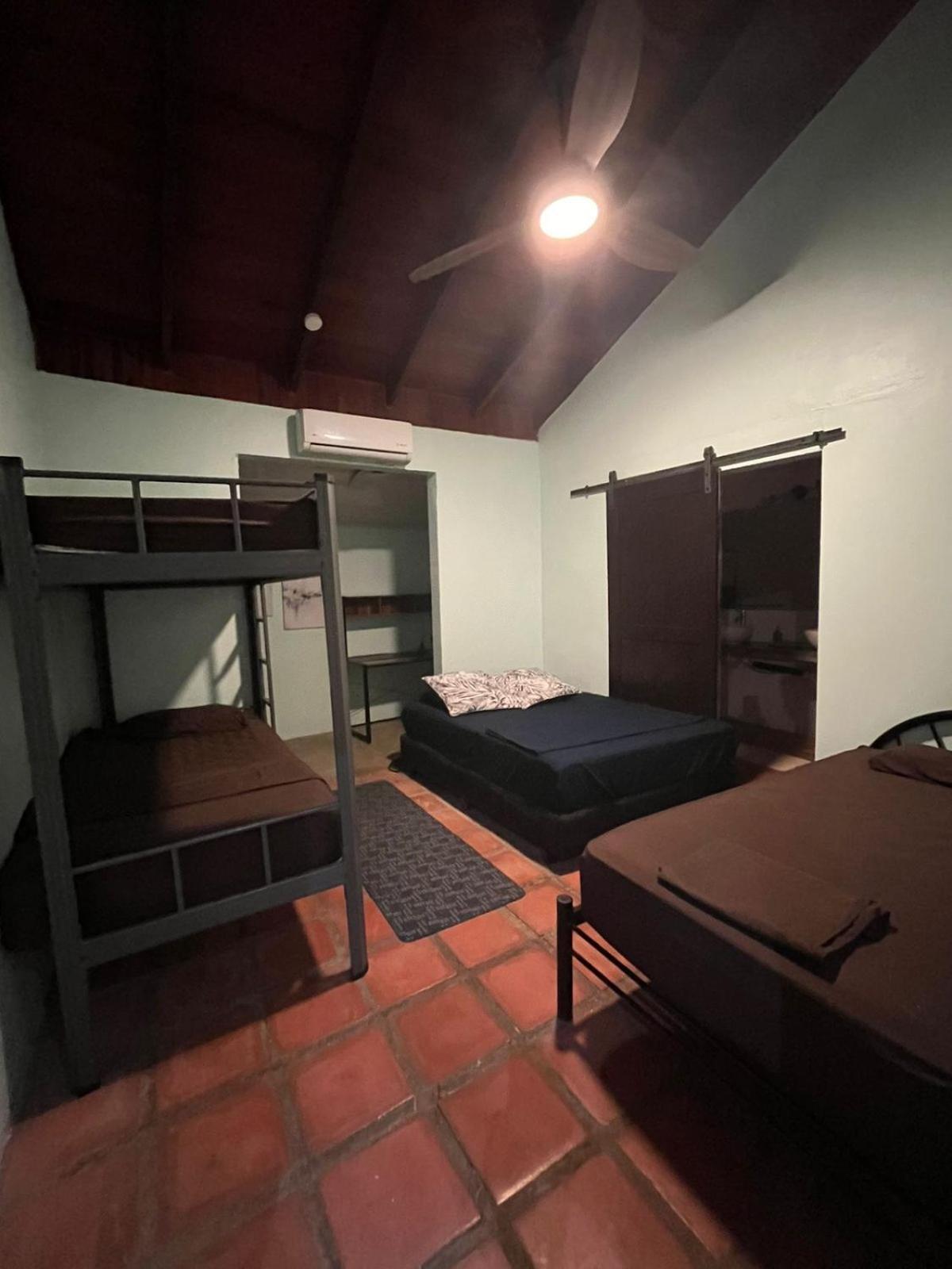Tamarindo Backpackers Vandrarhem Exteriör bild
