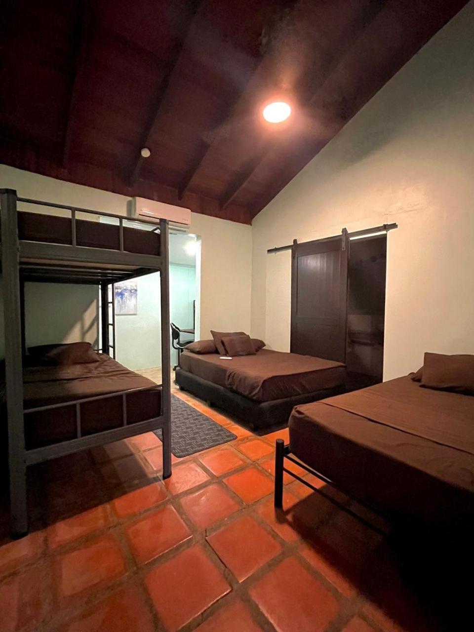 Tamarindo Backpackers Vandrarhem Exteriör bild